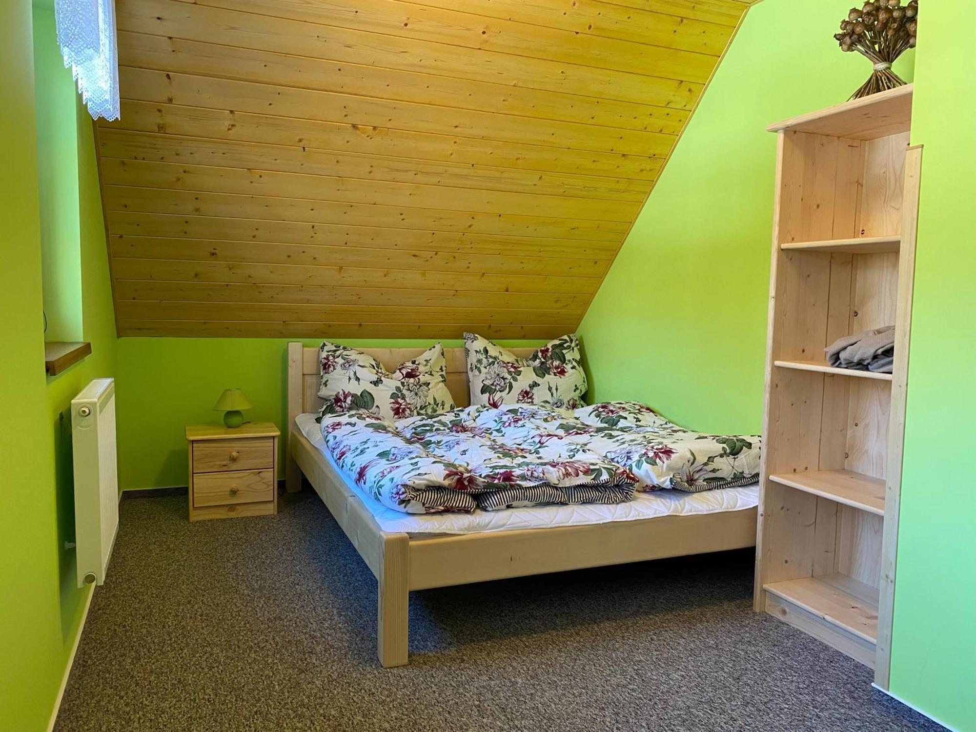 Roubenky U Zvonice Apartment *